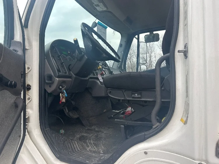 2020 Freightliner M2 112 - image 9