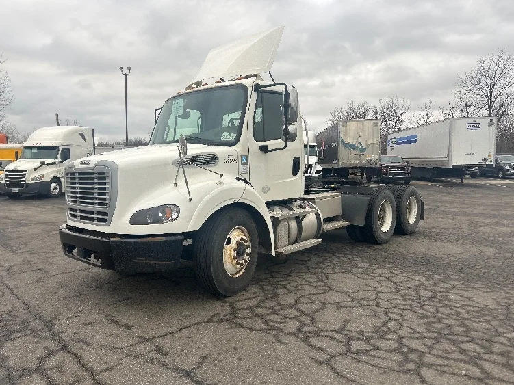 2020 Freightliner M2 112 - image 3