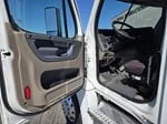 2020 Freightliner Cascadia in MN — photo 39