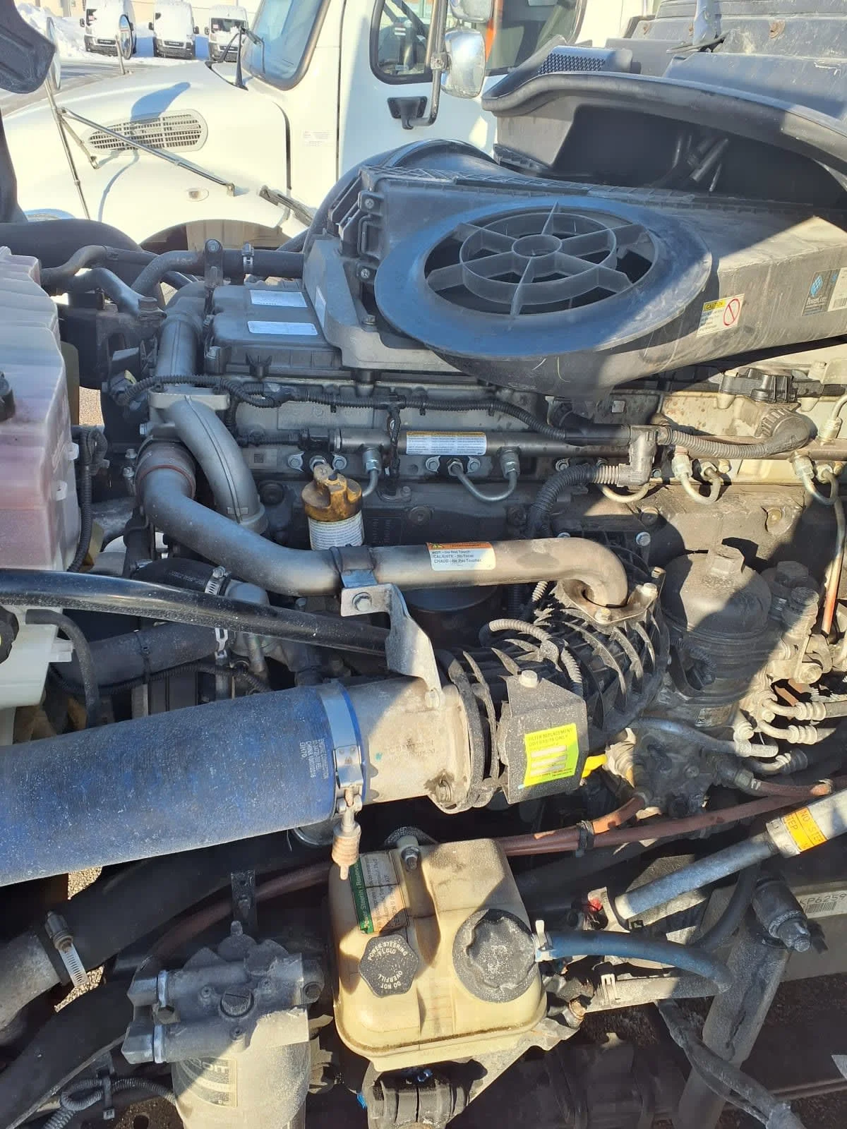 2019 Freightliner Cascadia - image 9