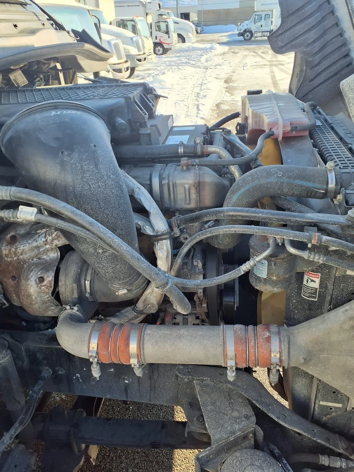 2019 Freightliner Cascadia - image 11