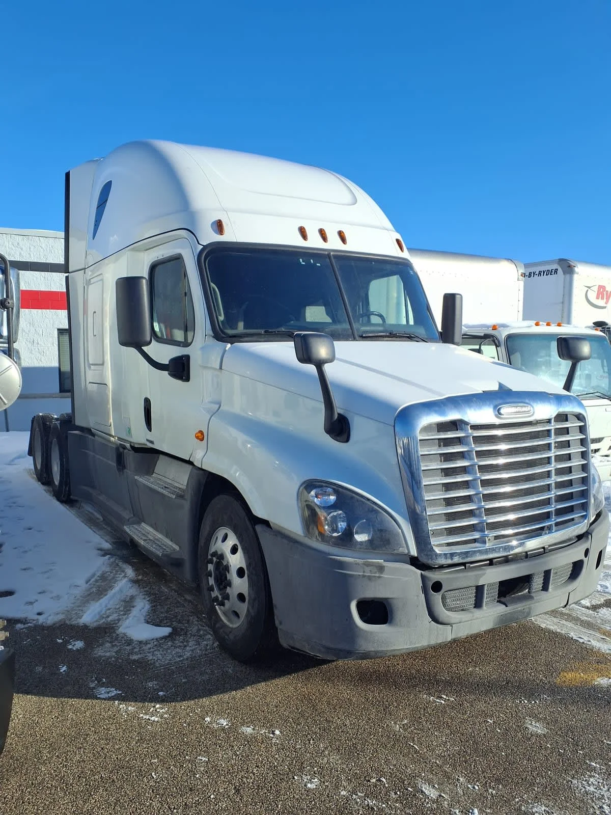 2019 Freightliner Cascadia - image 3