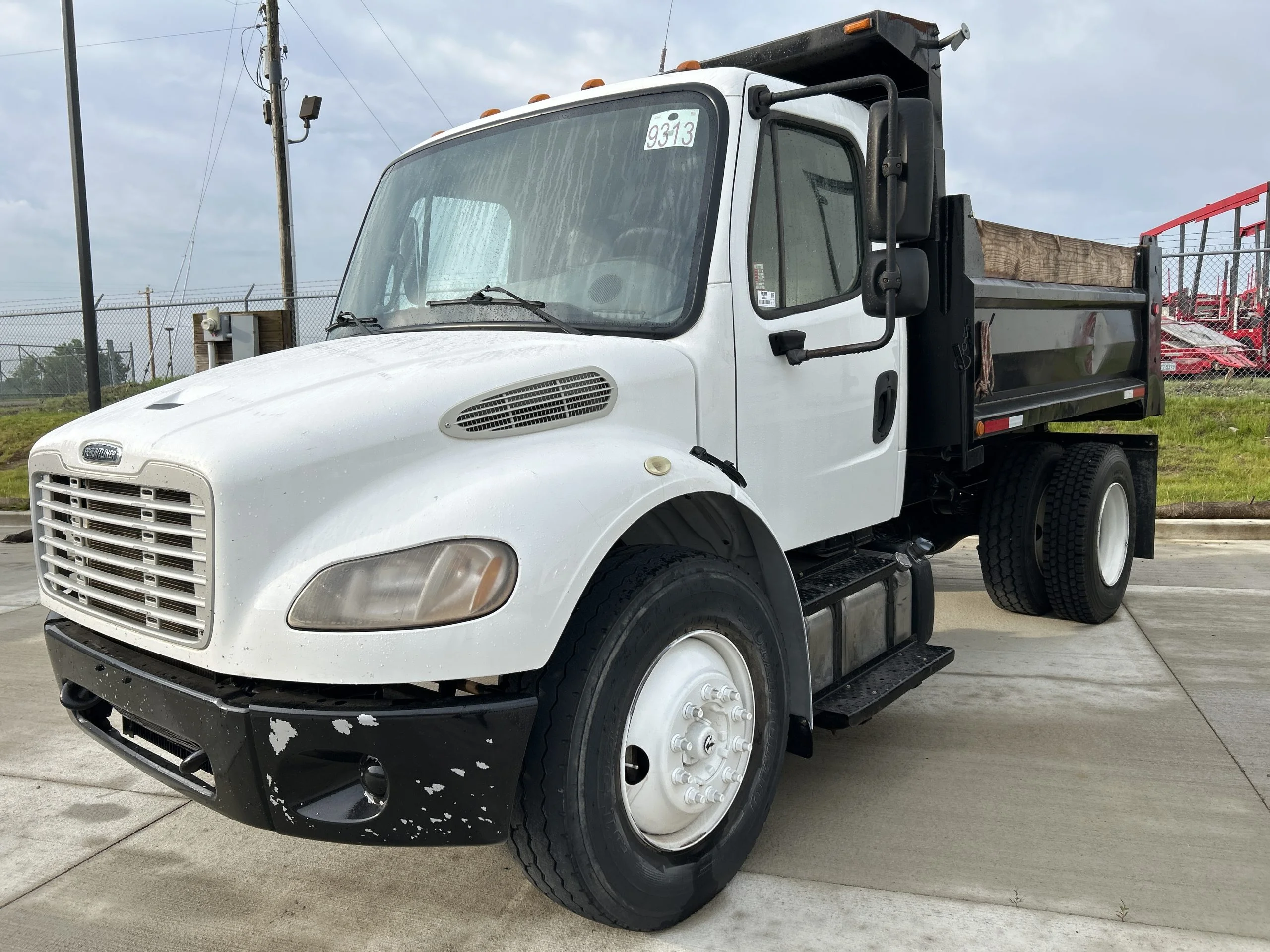 2016 Freightliner M2 106