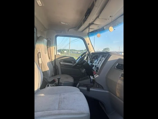 2018 Kenworth T880 in Conyers, GA — photo 16