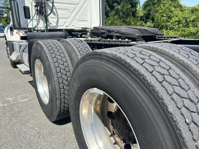 2024 International LT — photo 11