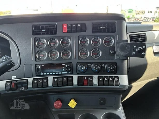 2022 Kenworth T880 in Idaho Falls, ID — photo 45