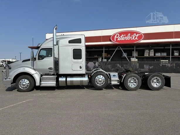 2022 Kenworth T880 in Idaho Falls, ID — photo 2