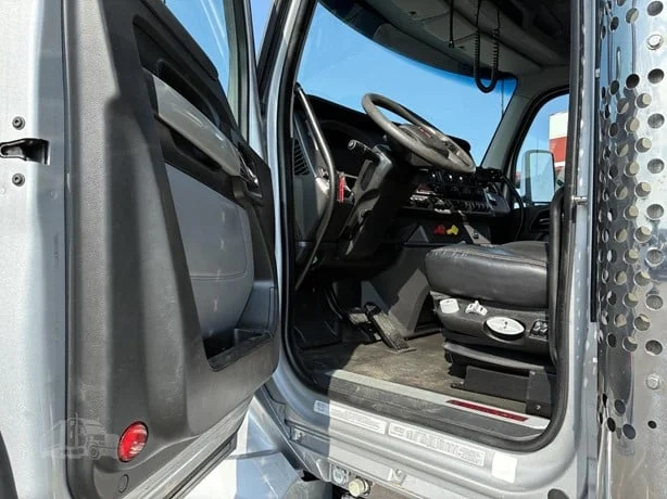 2022 Kenworth T880 in Idaho Falls, ID — photo 33
