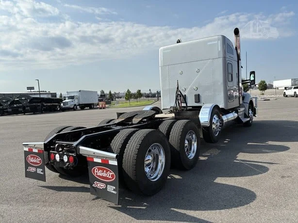 2022 Kenworth T880 in Idaho Falls, ID — photo 5