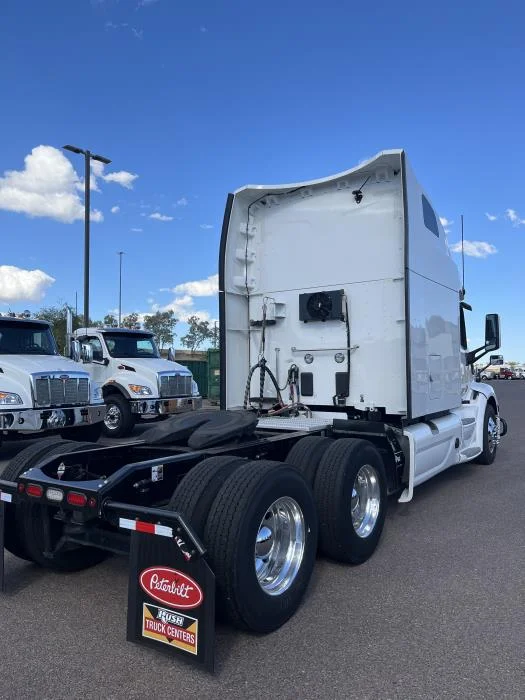 2022 Peterbilt 579 - image 6