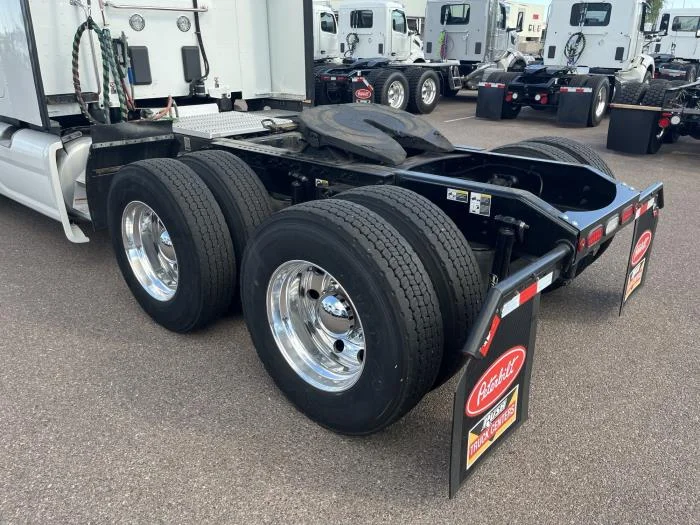 2022 Peterbilt 579 - image 4