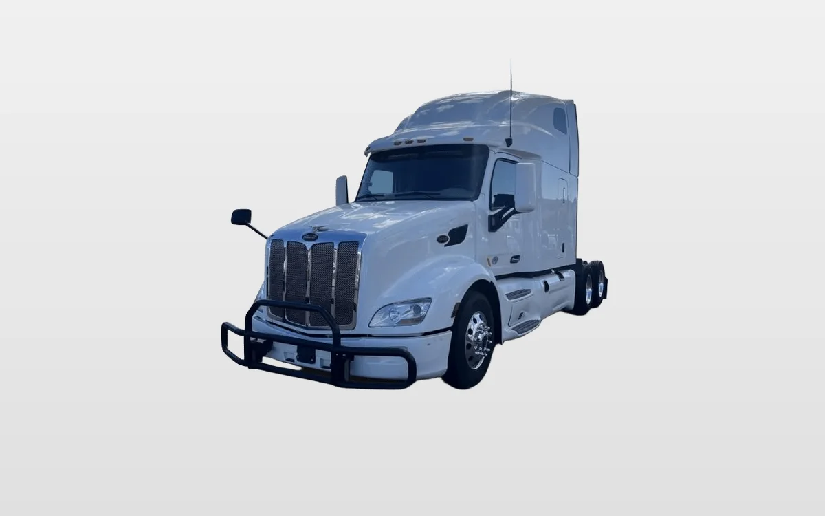 2022 Peterbilt 579 - image 1