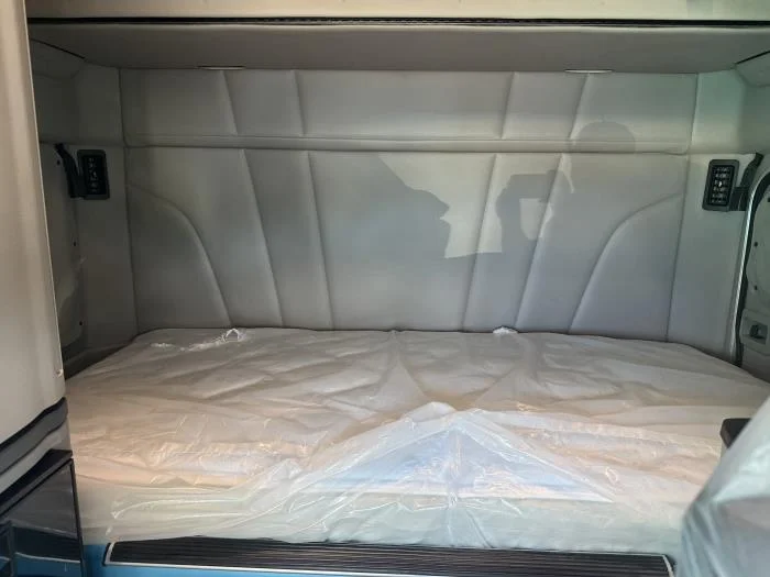 2026 Peterbilt 579 - image 40