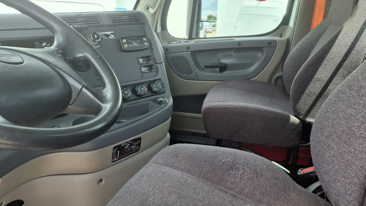 2019 Freightliner Cascadia in Warwick, RI — photo 7