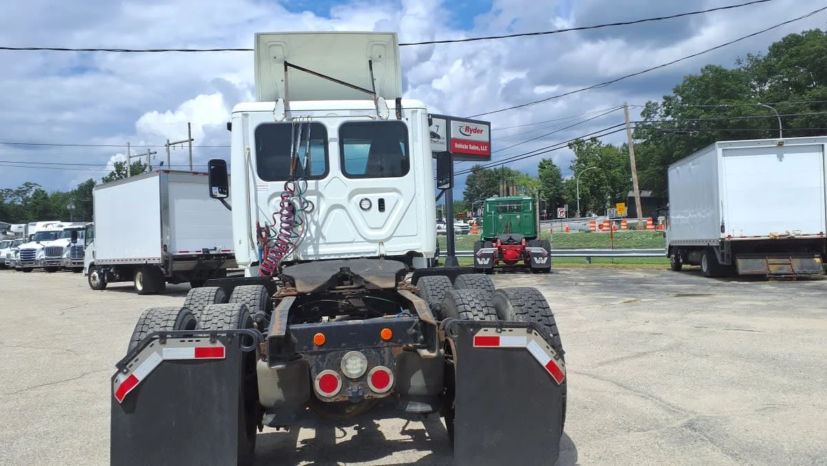2019 Freightliner Cascadia in Warwick, RI — photo 5