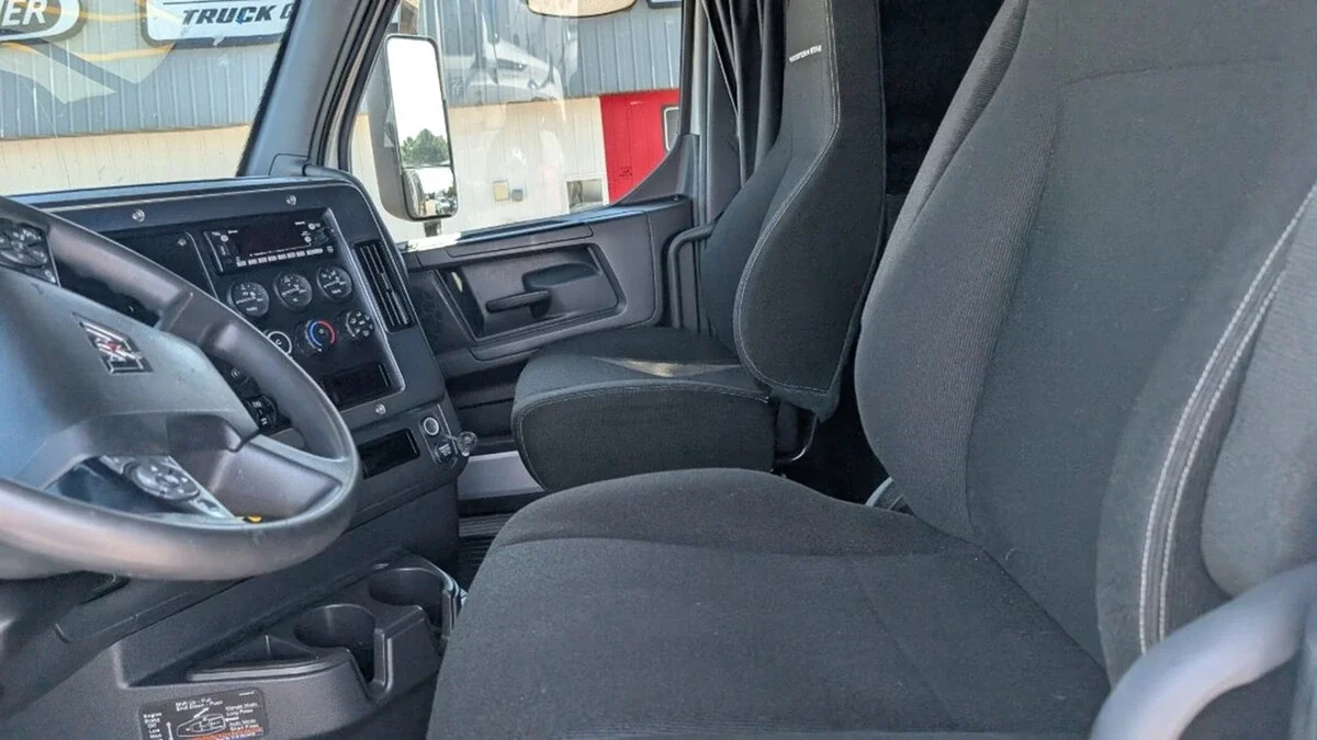 2022 Western Star 49X — photo 11