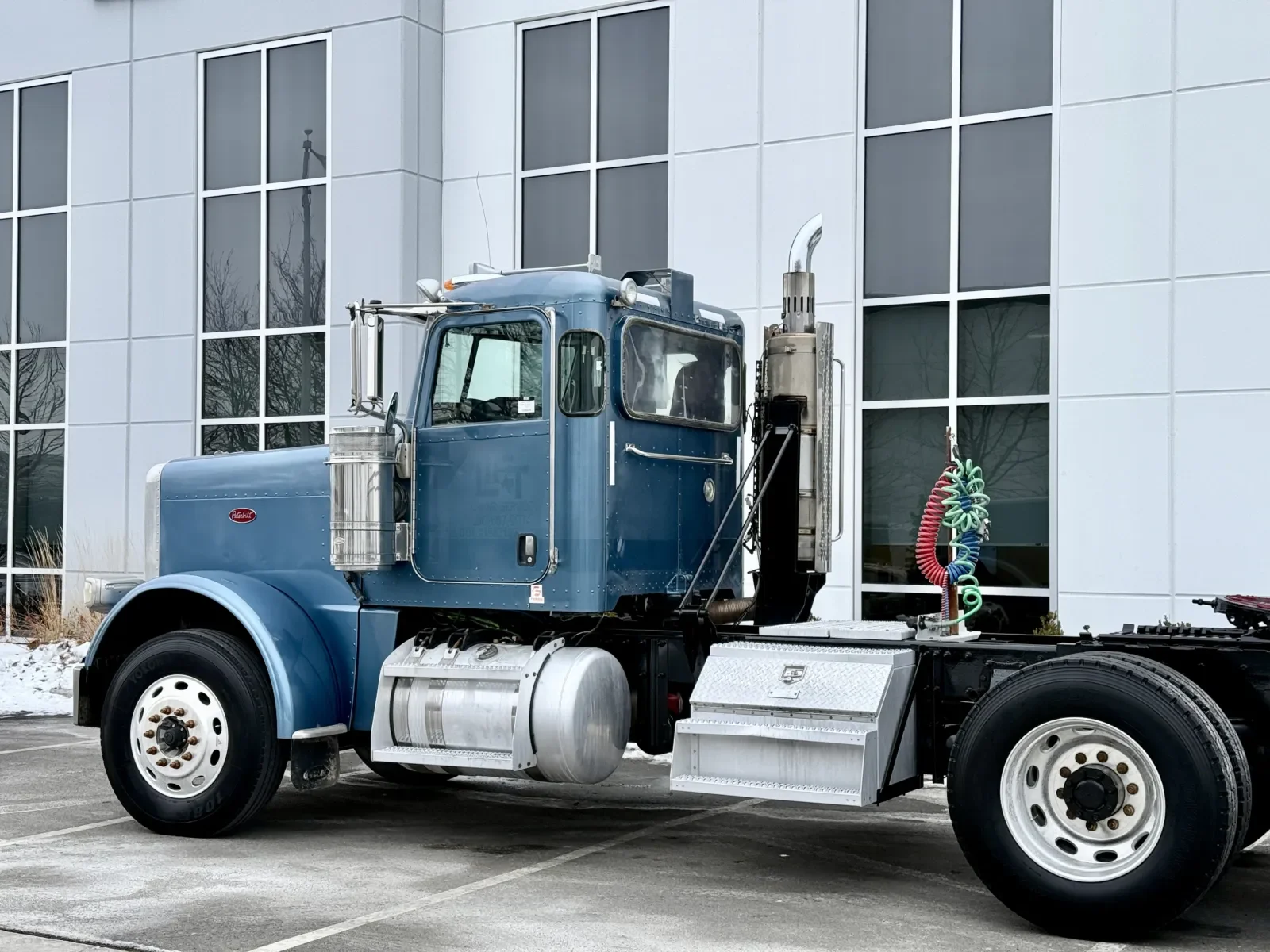 2009 Peterbilt 388 in New Lenox, IL — photo 8
