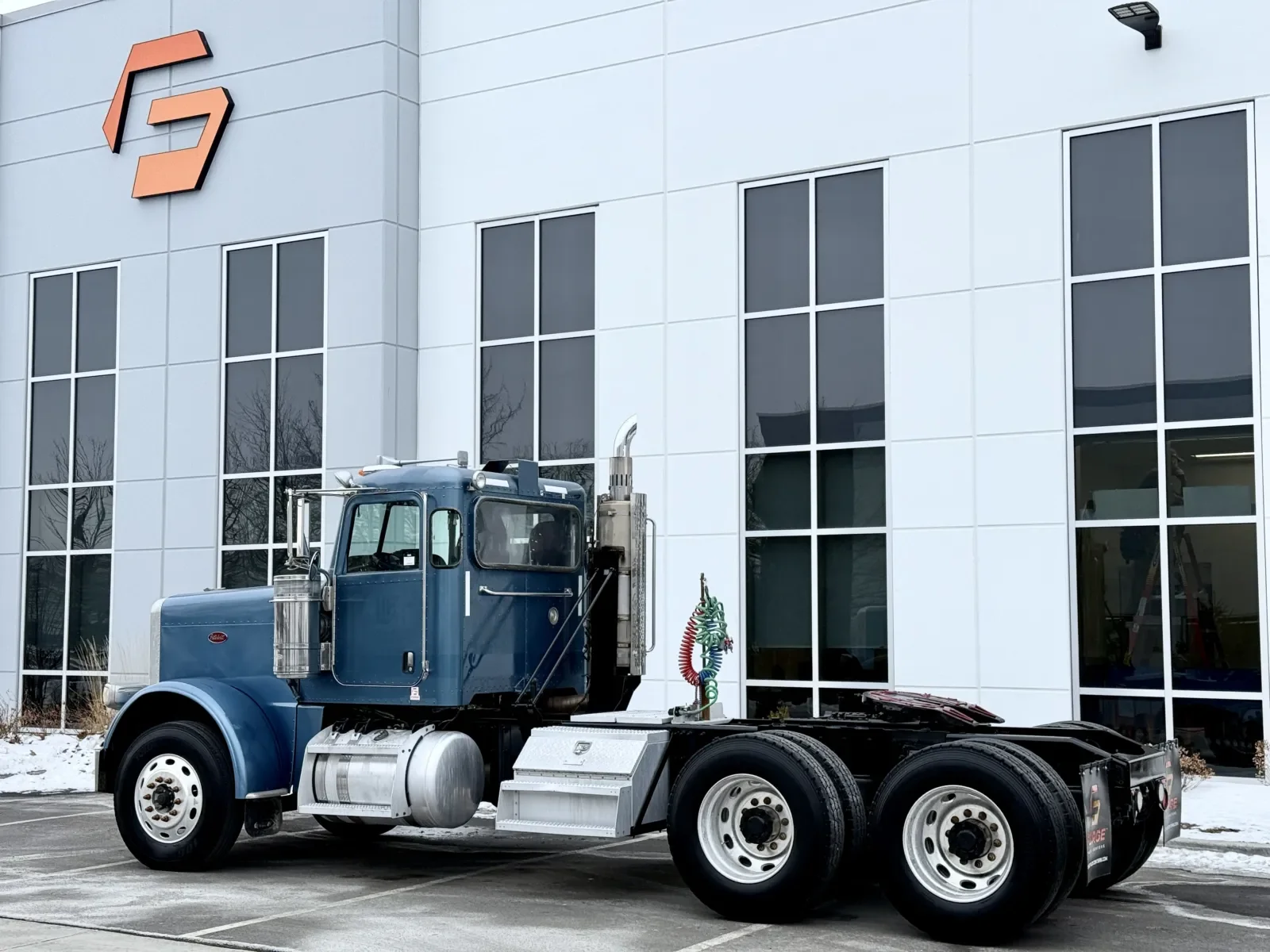 2009 Peterbilt 388 in New Lenox, IL — photo 6