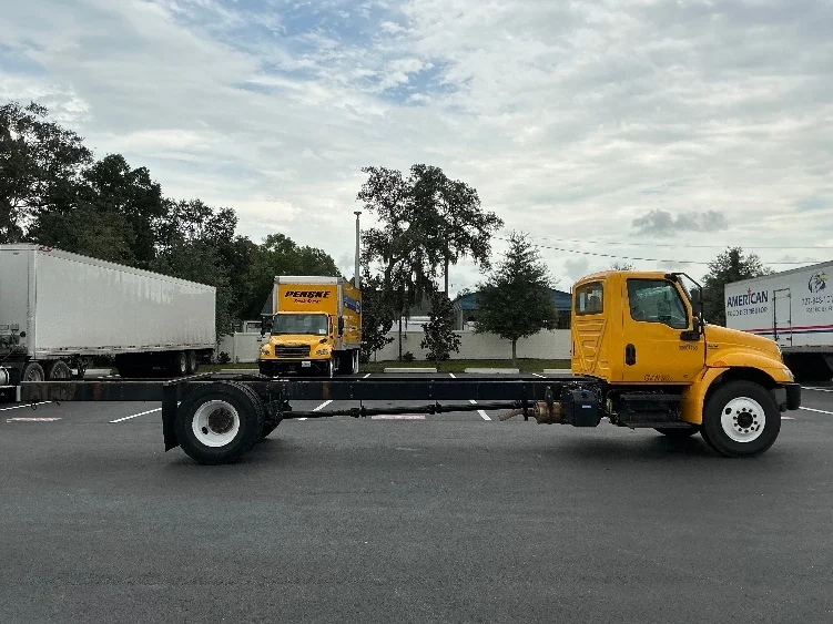 2021 International MV in Tampa, FL — photo 10