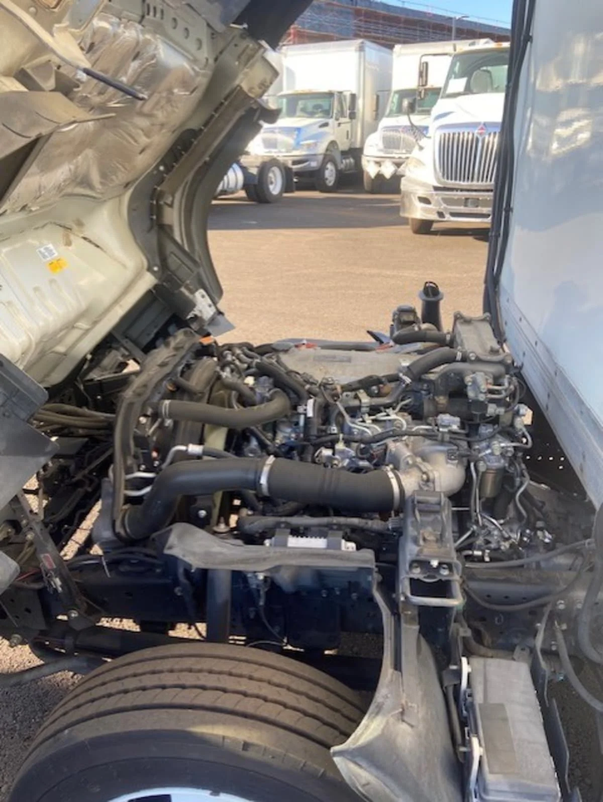 2020 Isuzu NPR - image 10