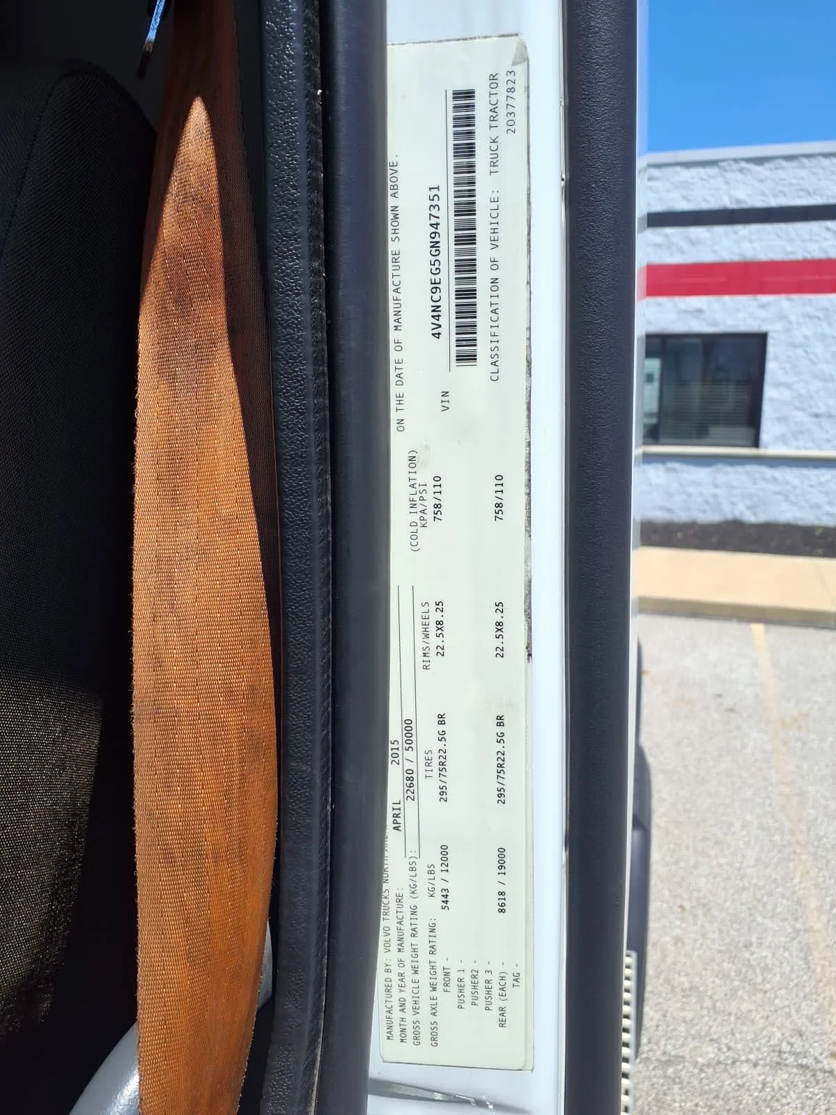 2016 Volvo VNL 860 in Cleveland, OH — photo 9