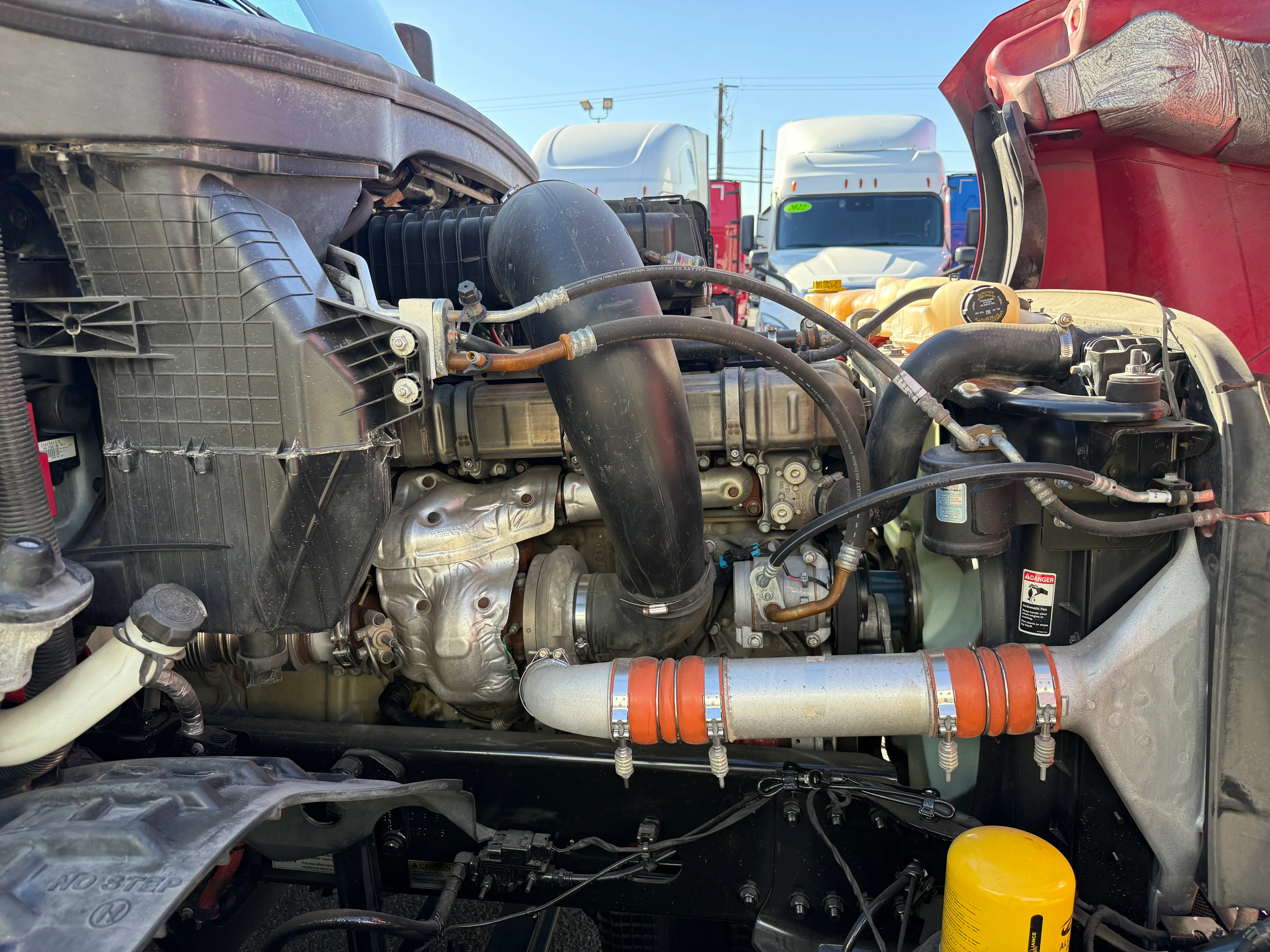 2021 Freightliner Cascadia in Selectrucks Fontana, CA — photo 10