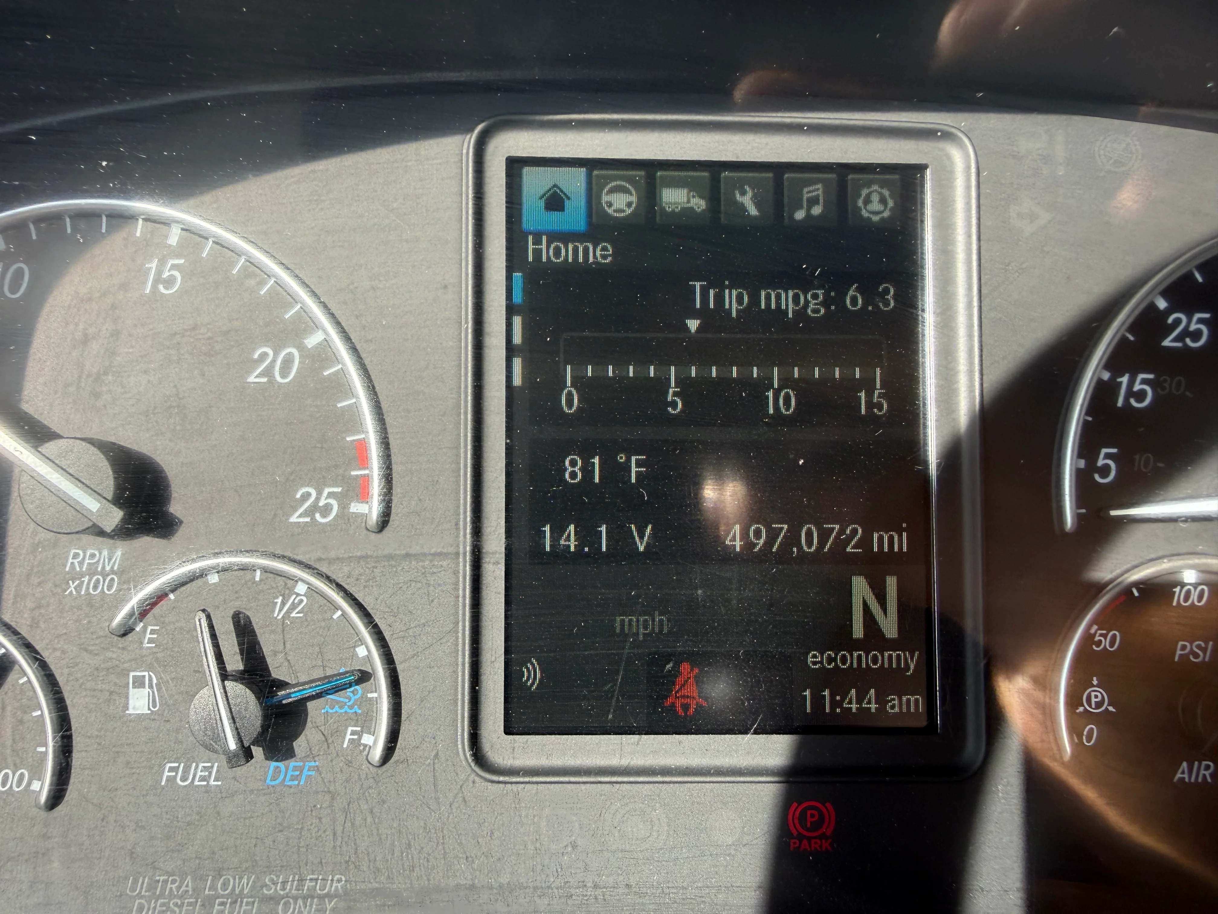 2021 Freightliner Cascadia in Selectrucks Fontana, CA — photo 15