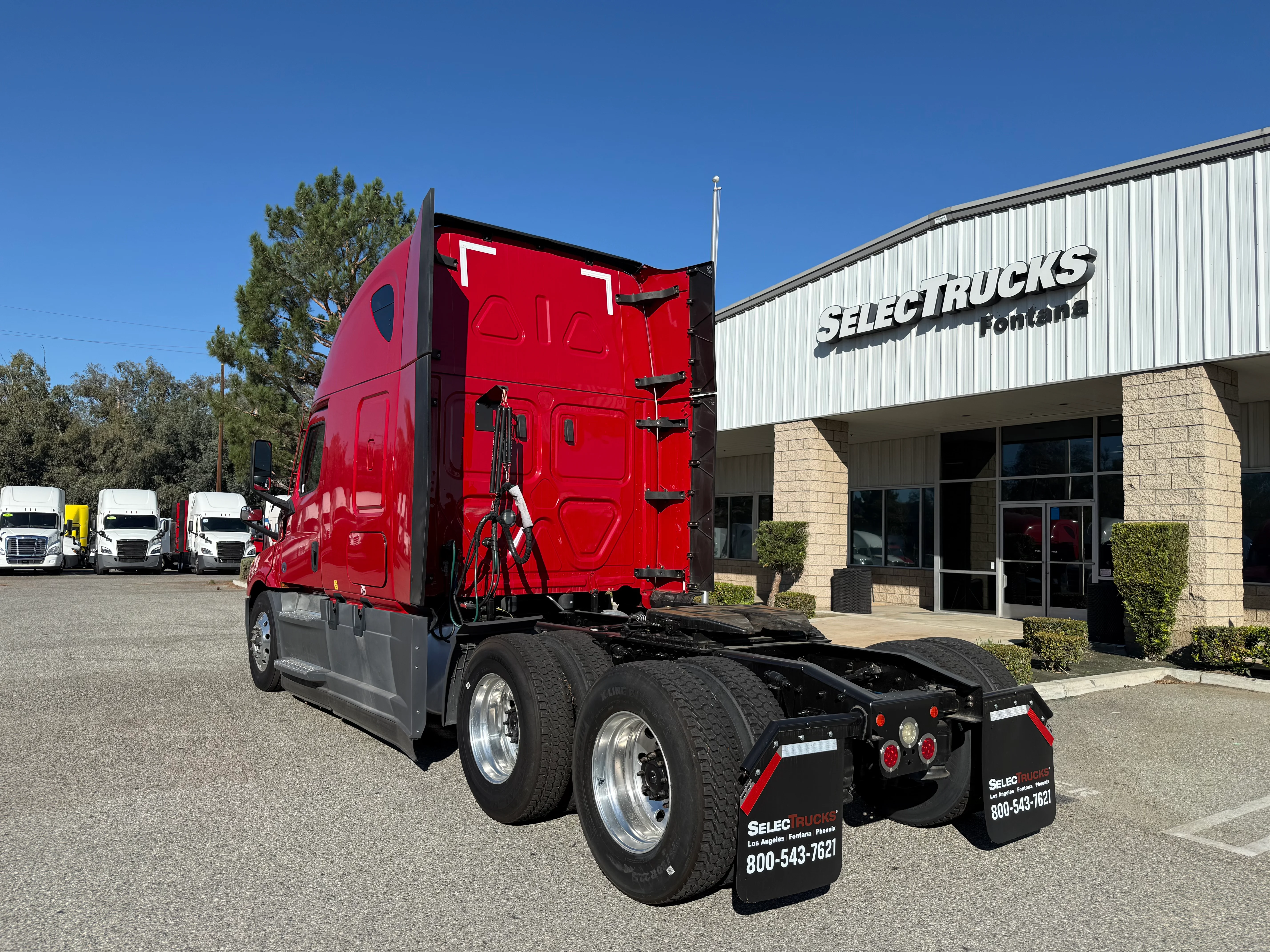 2021 Freightliner Cascadia in Selectrucks Fontana, CA — photo 4