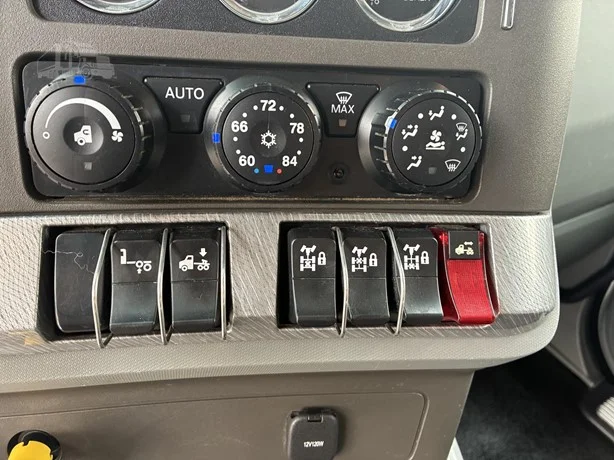 2018 Kenworth T880 in Billings, MT — photo 9