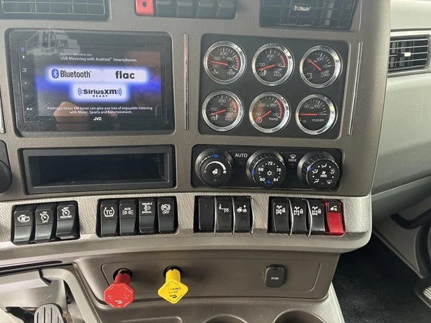 2018 Kenworth T880 in Billings, MT — photo 8