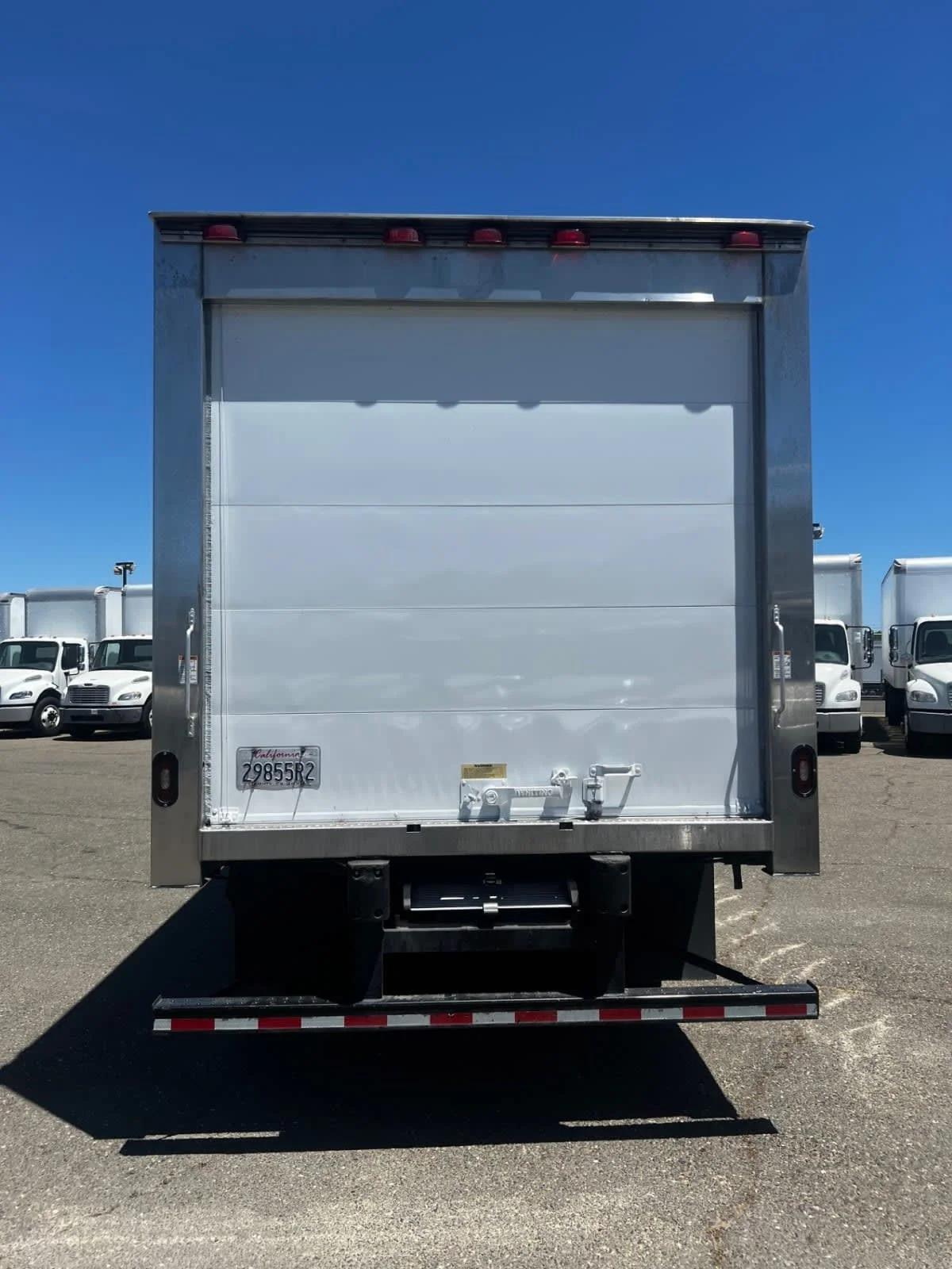 2019 Isuzu NPR - image 5