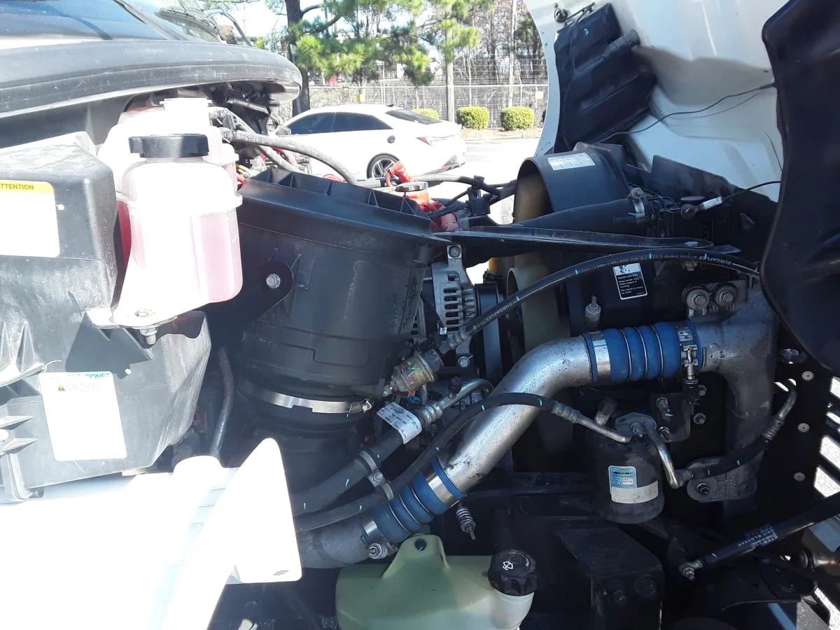 2018 Freightliner M2 106 - image 4