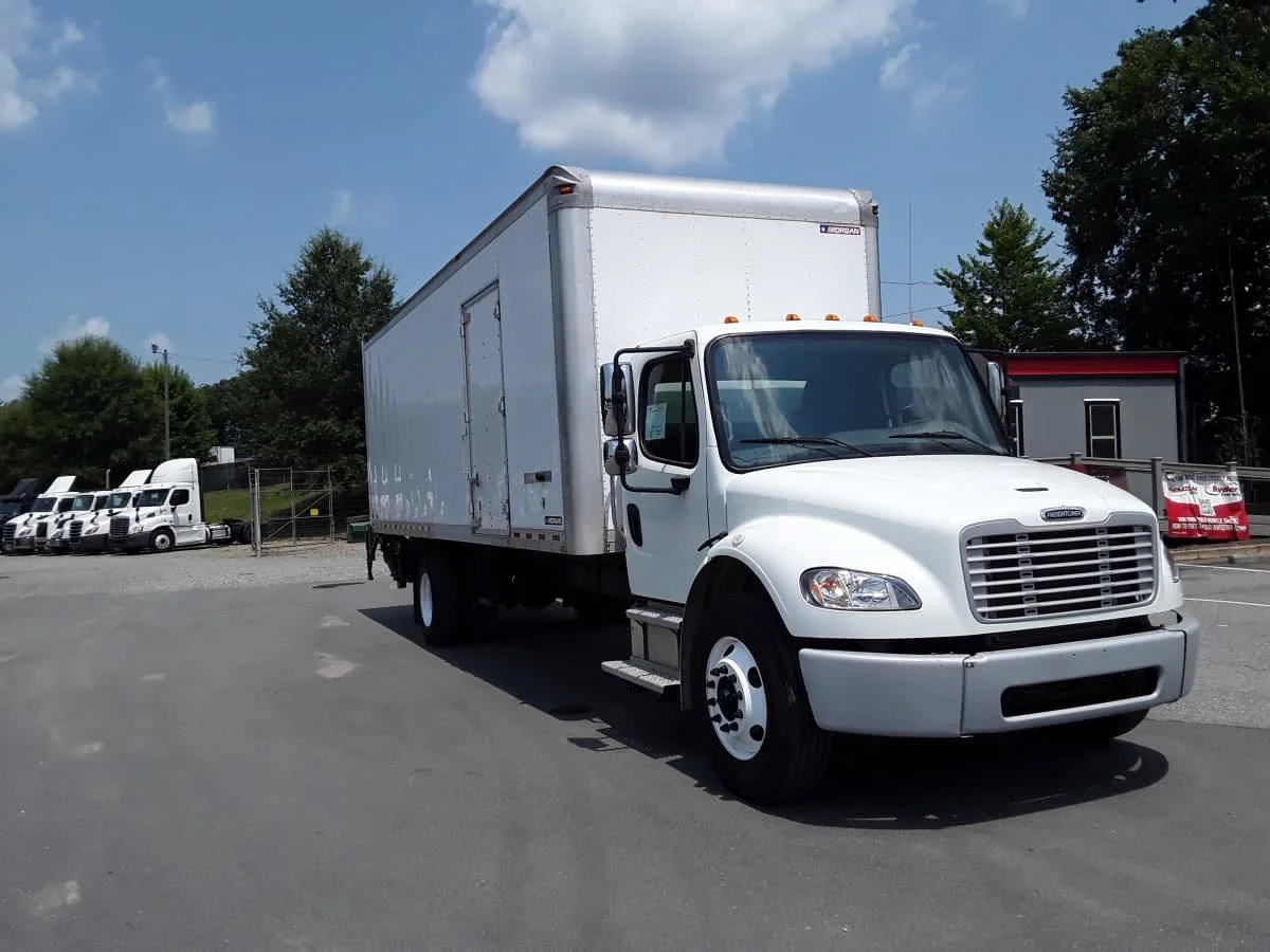 2019 Freightliner M2 106 in Charlotte, NC — photo 3