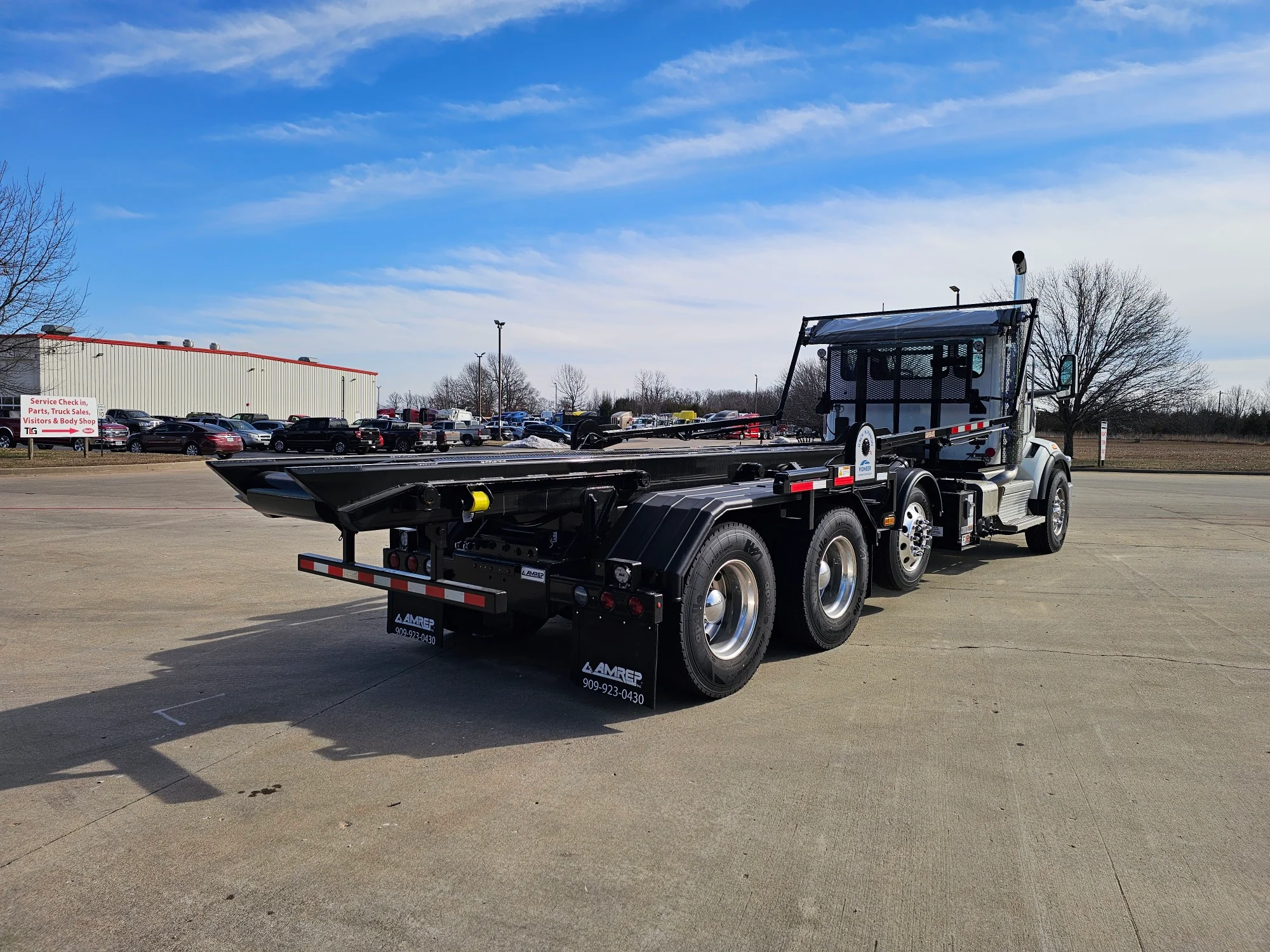 2025 Peterbilt 567 in Lowell, AR — photo 5