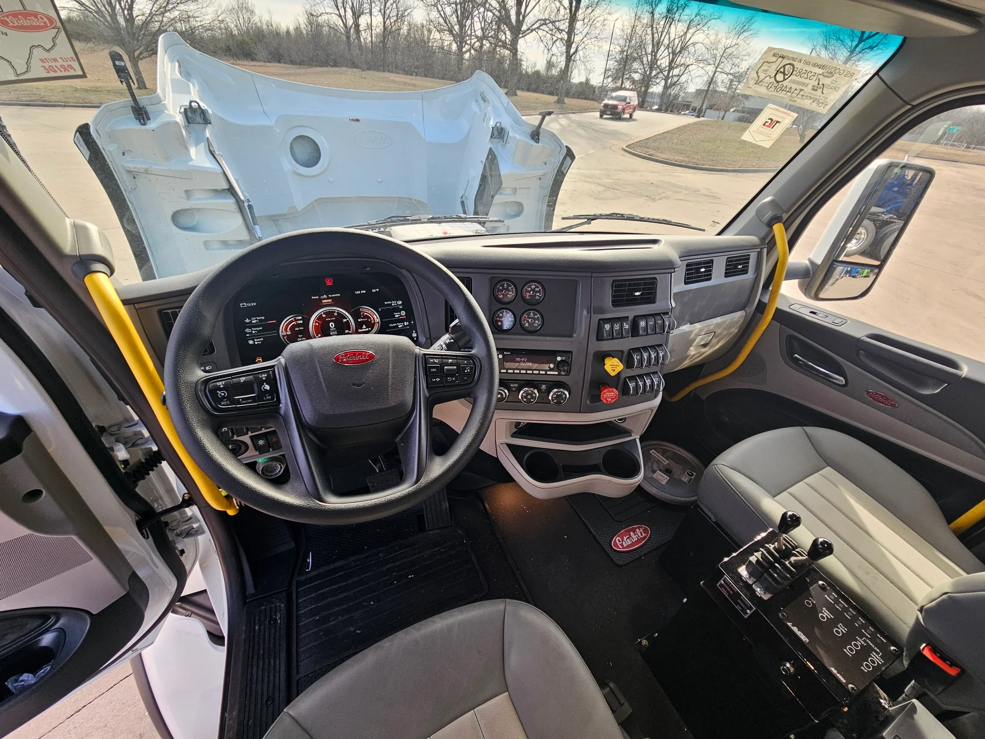 2025 Peterbilt 567 in Lowell, AR — photo 10