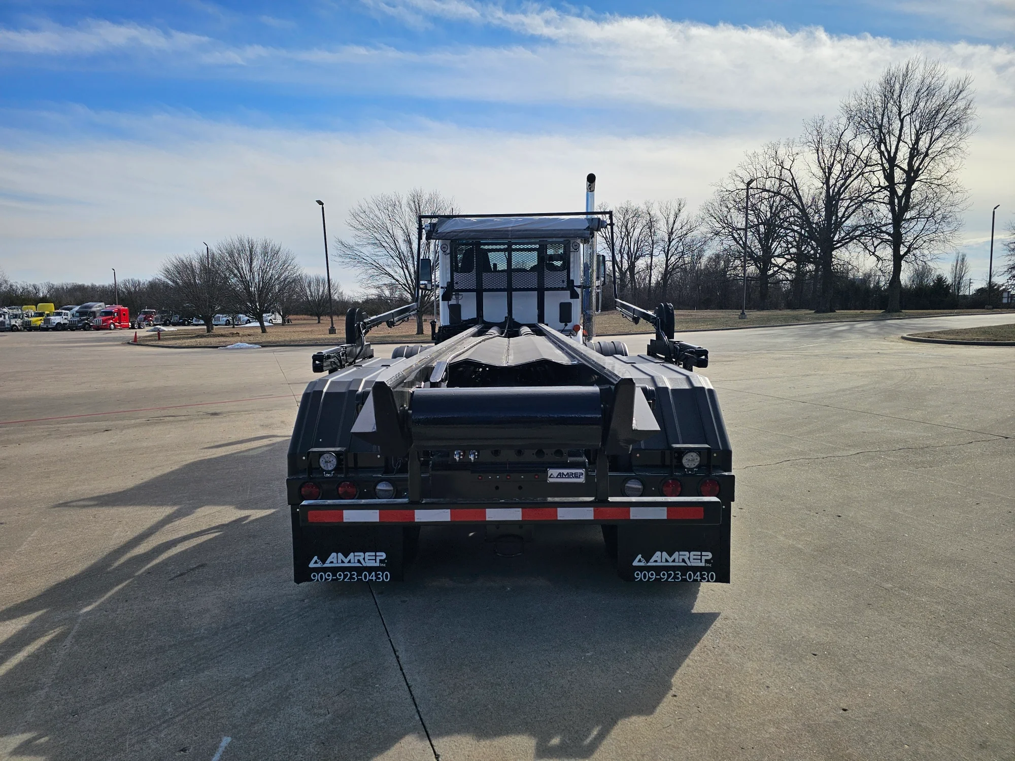 2025 Peterbilt 567 in Lowell, AR — photo 4