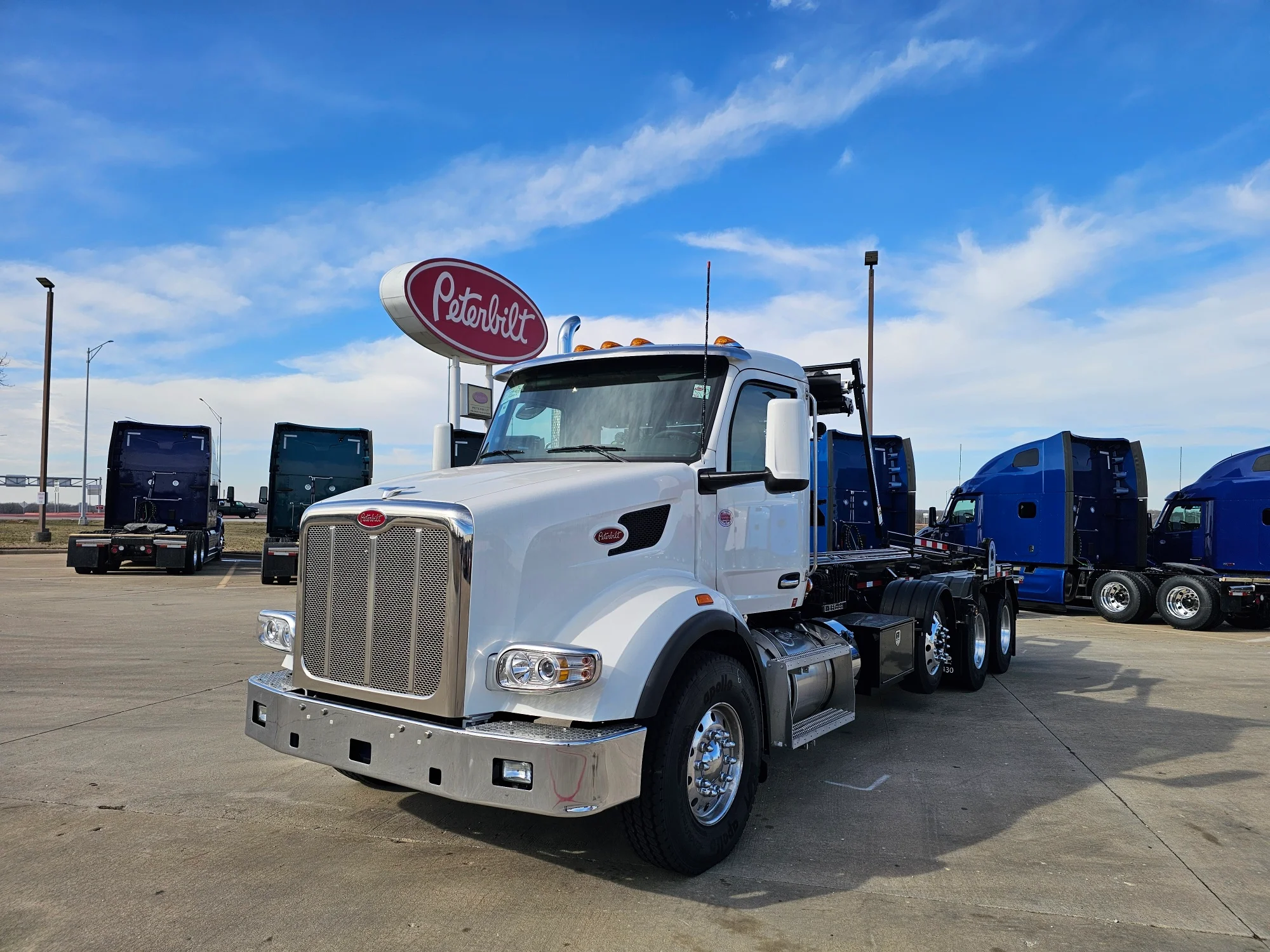 2025 Peterbilt 567 in Lowell, AR