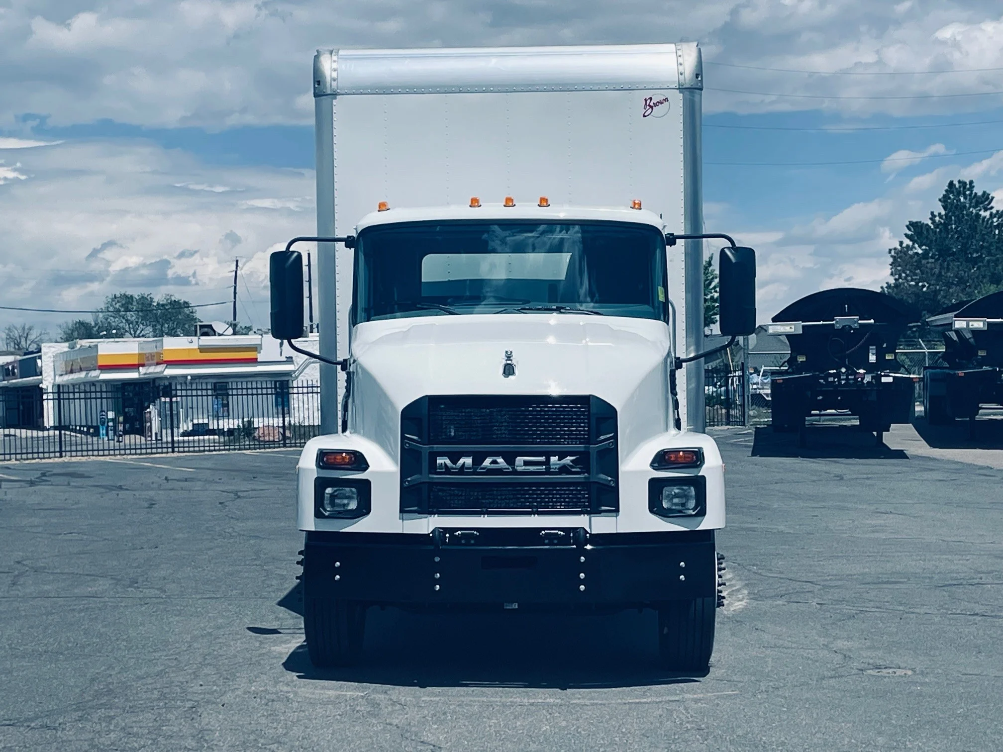 2026 Mack MD in Denver, CO — photo 2