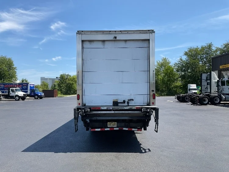 2020 Freightliner eM2 in Cranbury, NJ — photo 7