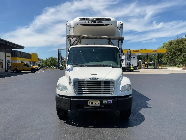 2020 Freightliner eM2 in Cranbury, NJ — photo 2