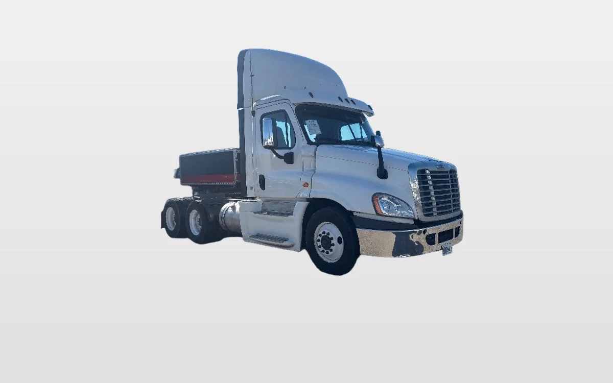 2020 Freightliner Cascadia - image 1