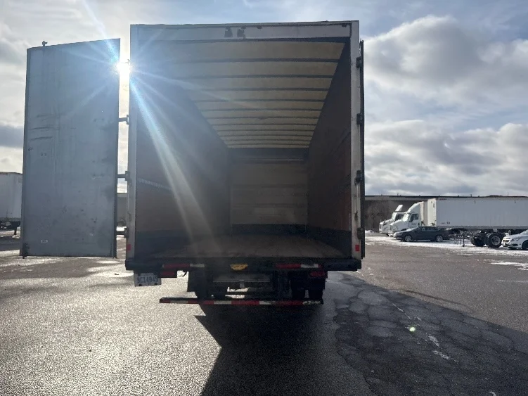 2020 International MV - image 8