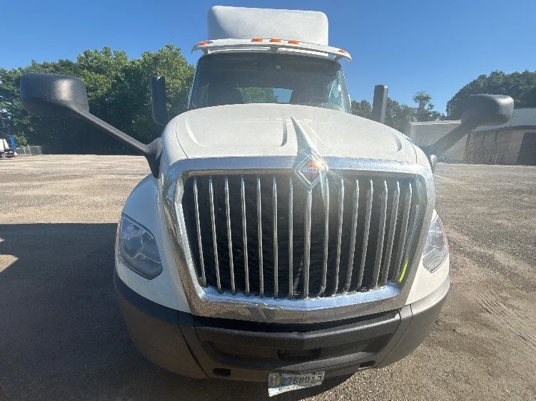 2019 International LT in Newport News, VA — photo 2