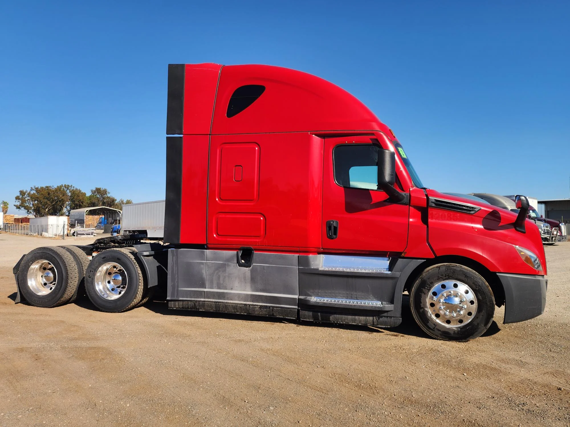 2021 Freightliner Cascadia in Fresno, CA — photo 21