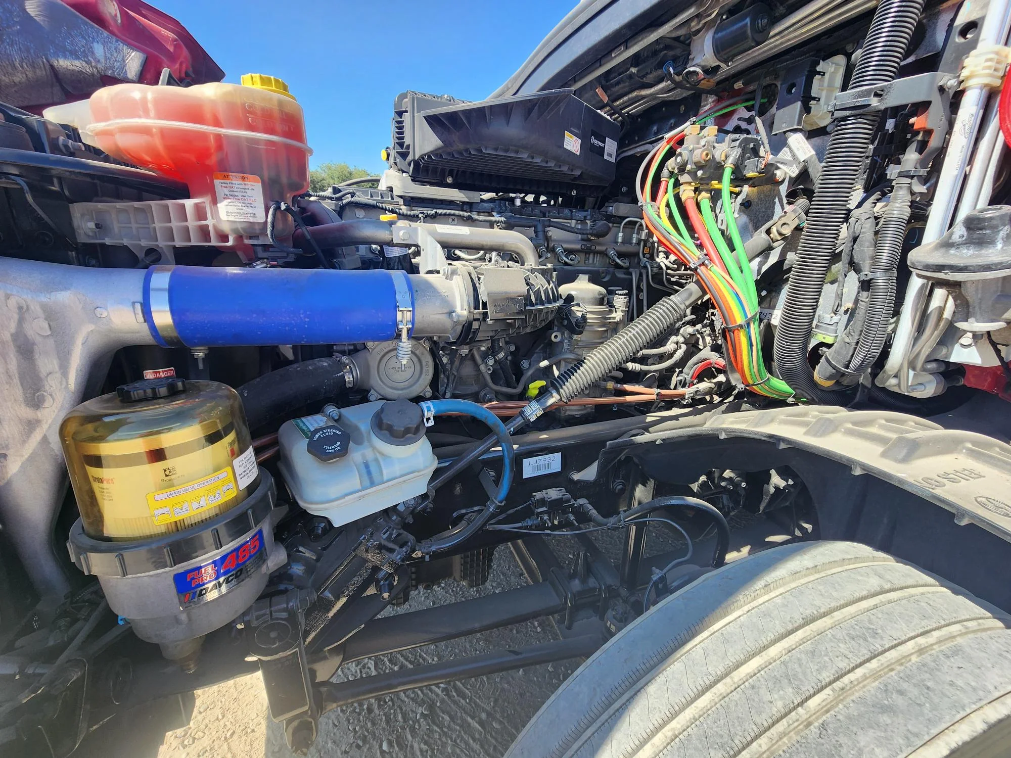 2021 Freightliner Cascadia in Fresno, CA — photo 8