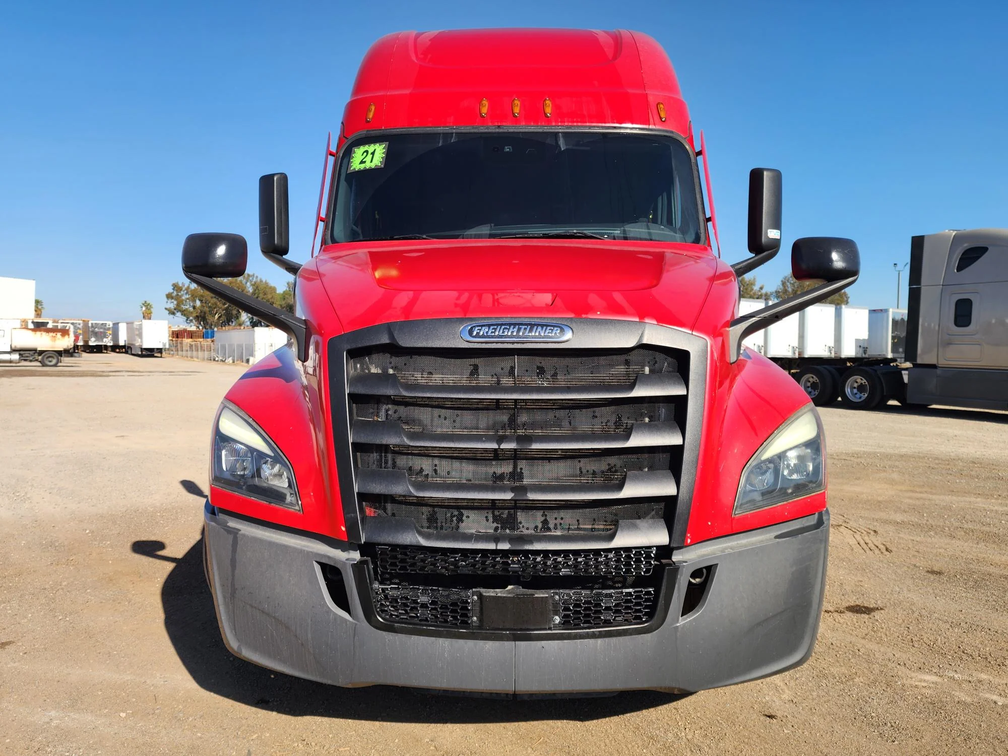 2021 Freightliner Cascadia in Fresno, CA — photo 17