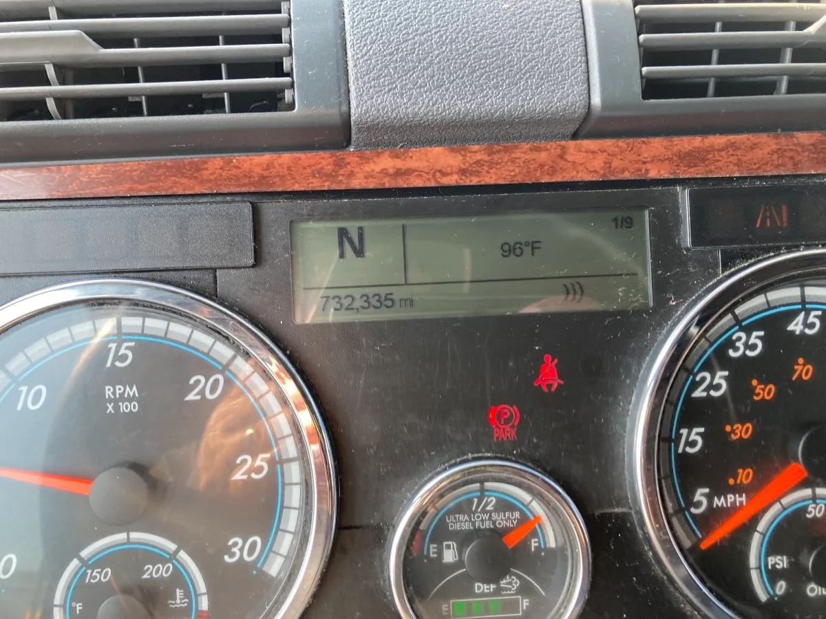 2020 Freightliner Cascadia - image 10