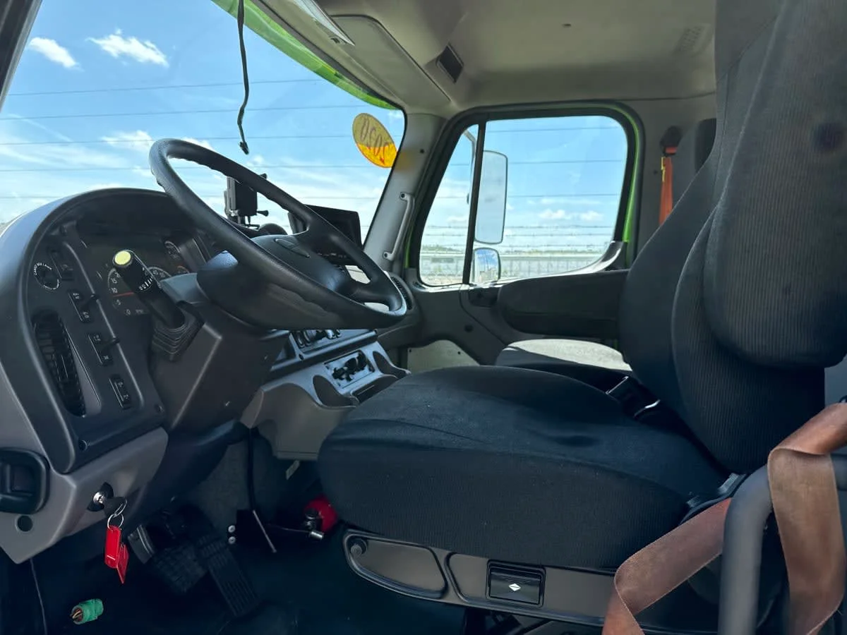 2020 Freightliner M2 106 in Birmingham, AL — photo 8