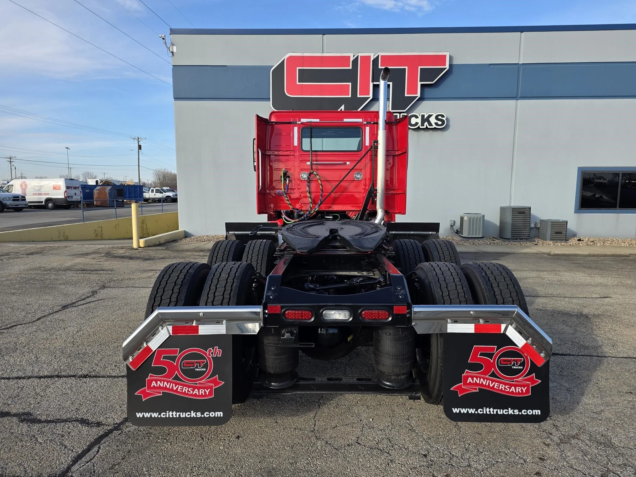 2026 Volvo VNR 640 - image 6