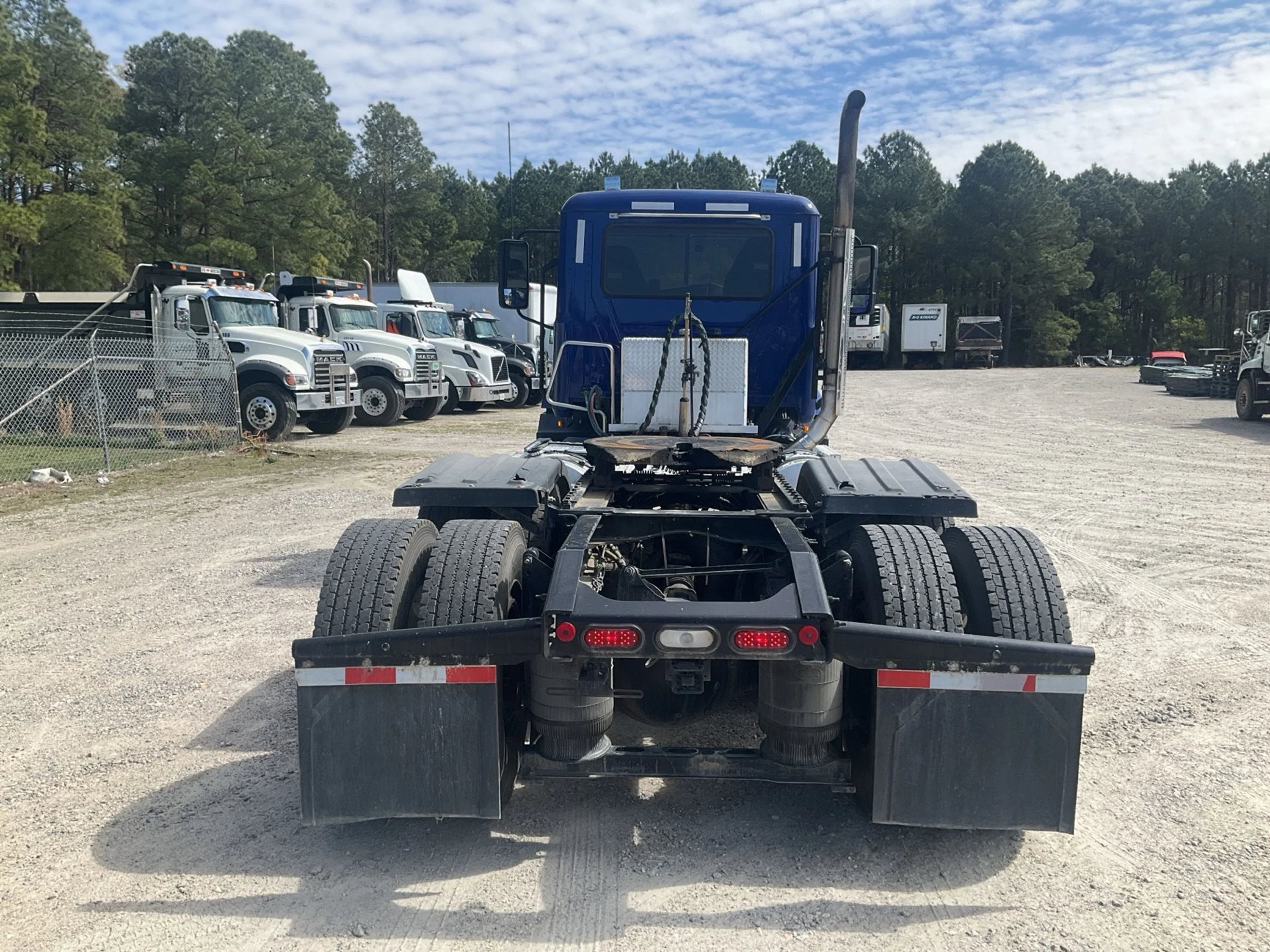 2024 Mack Anthem - image 7